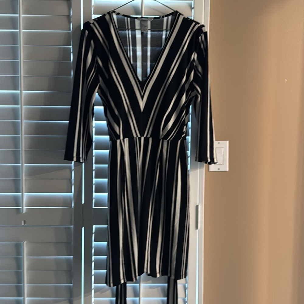 H&M dress - Picture 2 of 5